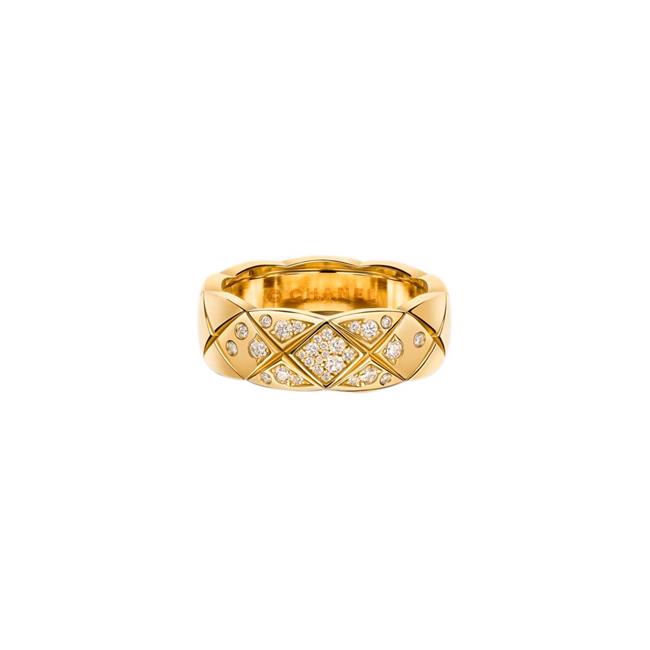 CHANEL COCO CRUSH 18k Yellow Gold Quilted Band