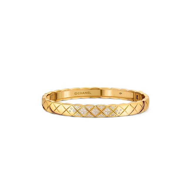 CHANEL COCO CRUSH 18k Yellow Gold Quilted Diamond Bracelet