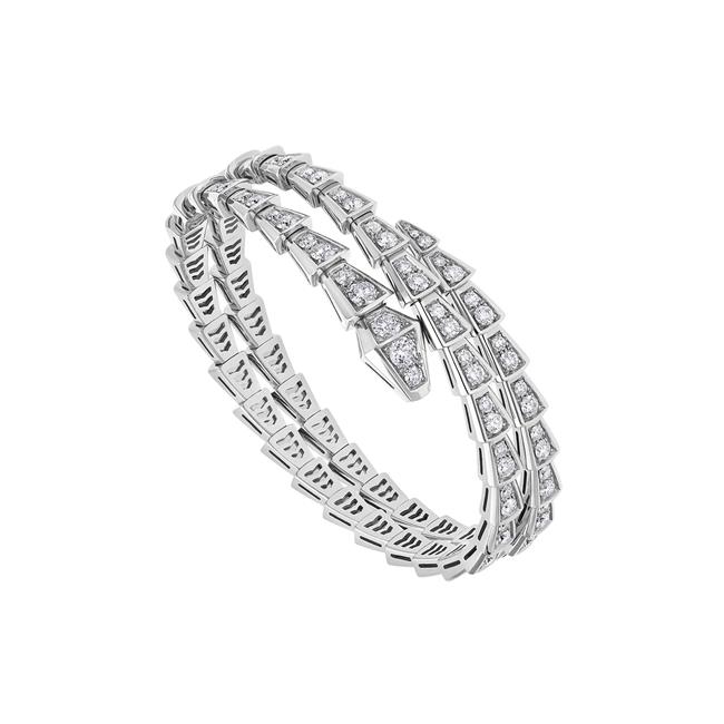 In a tribute to its spirit animal, Bulgari captures the power of seduction in this Serpenti Viper bracelet
