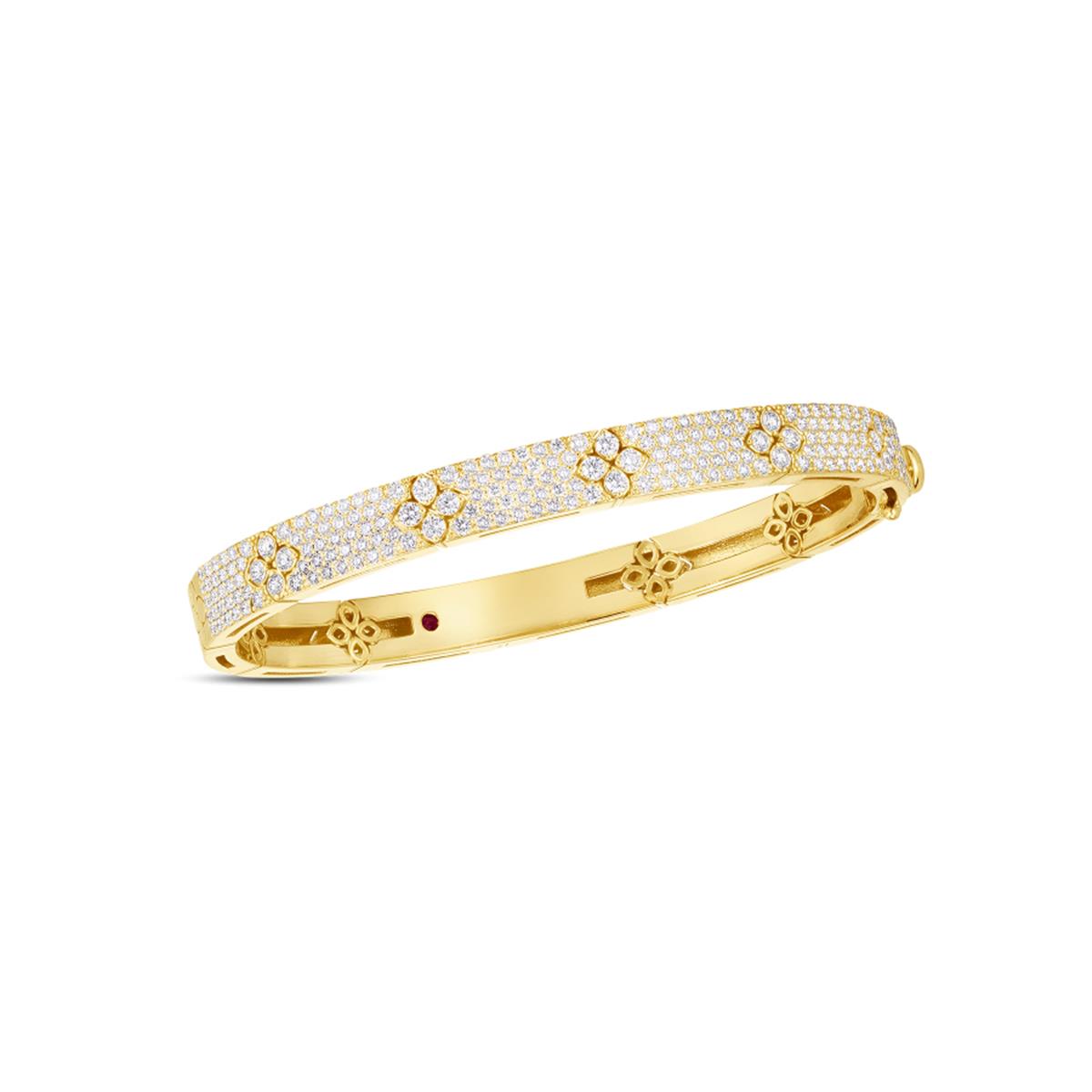 Let your arm party tell a story with @roberto_coin