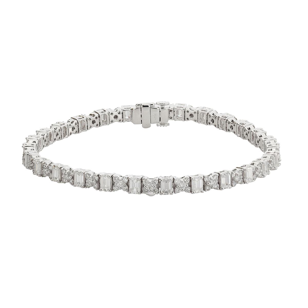 A Seamless Blend of Precision and Luxury 
