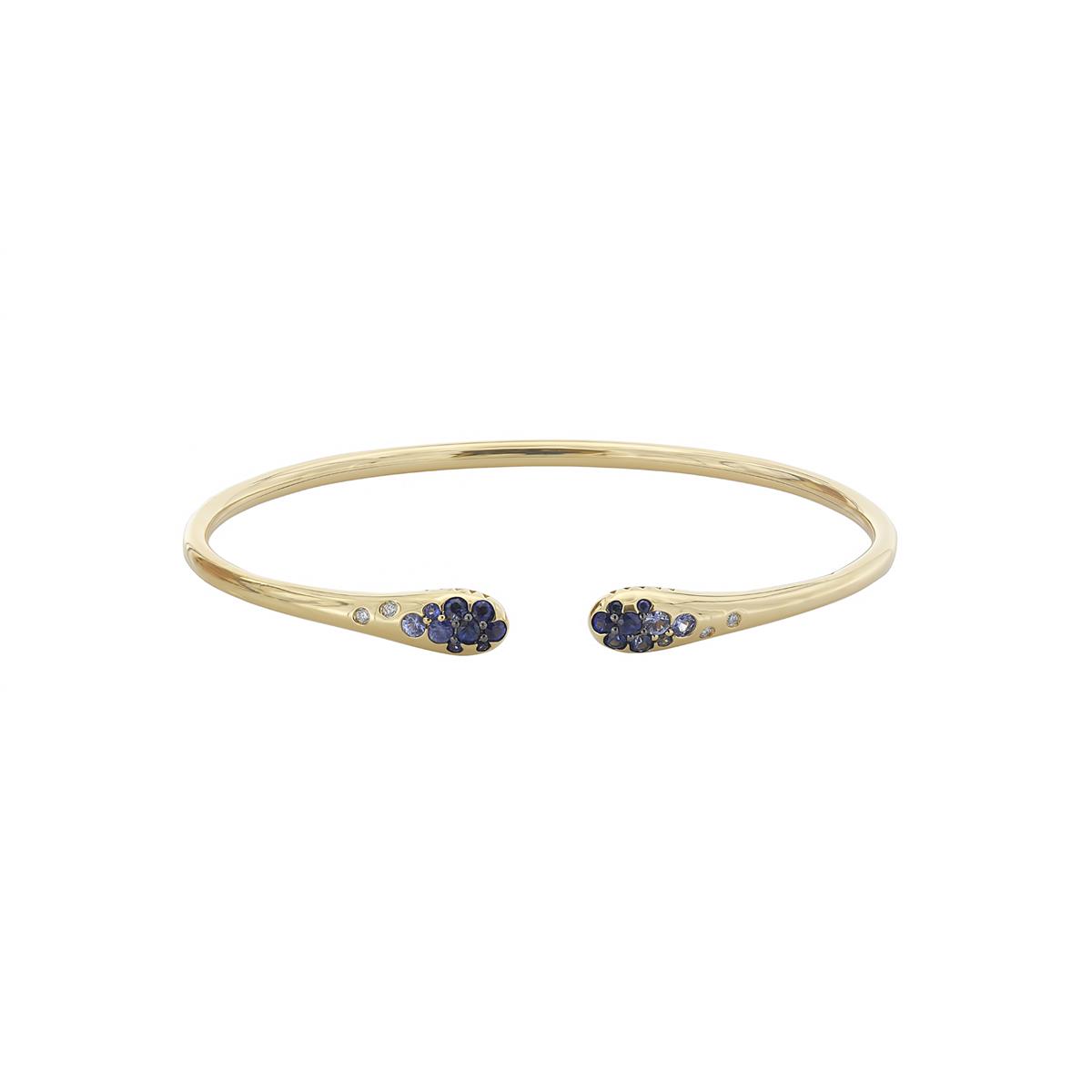 All I want for Christmas this year is this stack that will always be in style