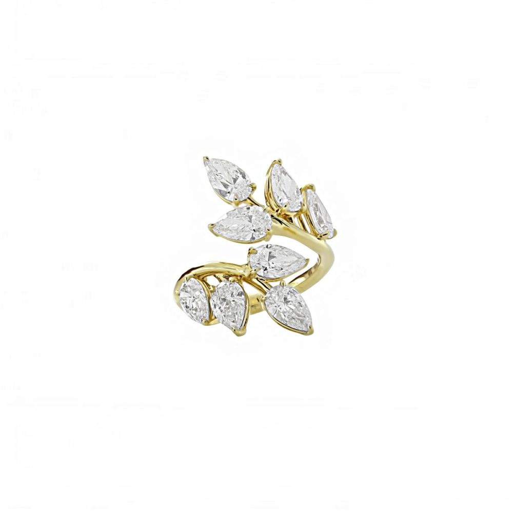 Craving yellow gold rings this season? We have all that and more!
