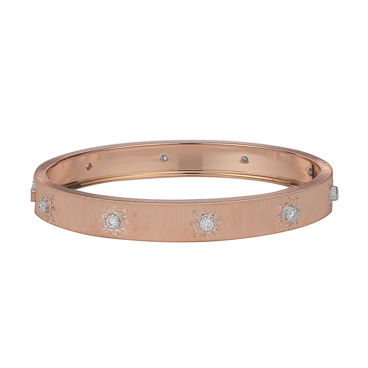 Timeless and effortlessly stylish, Buccellati Macri is always an easy choice 