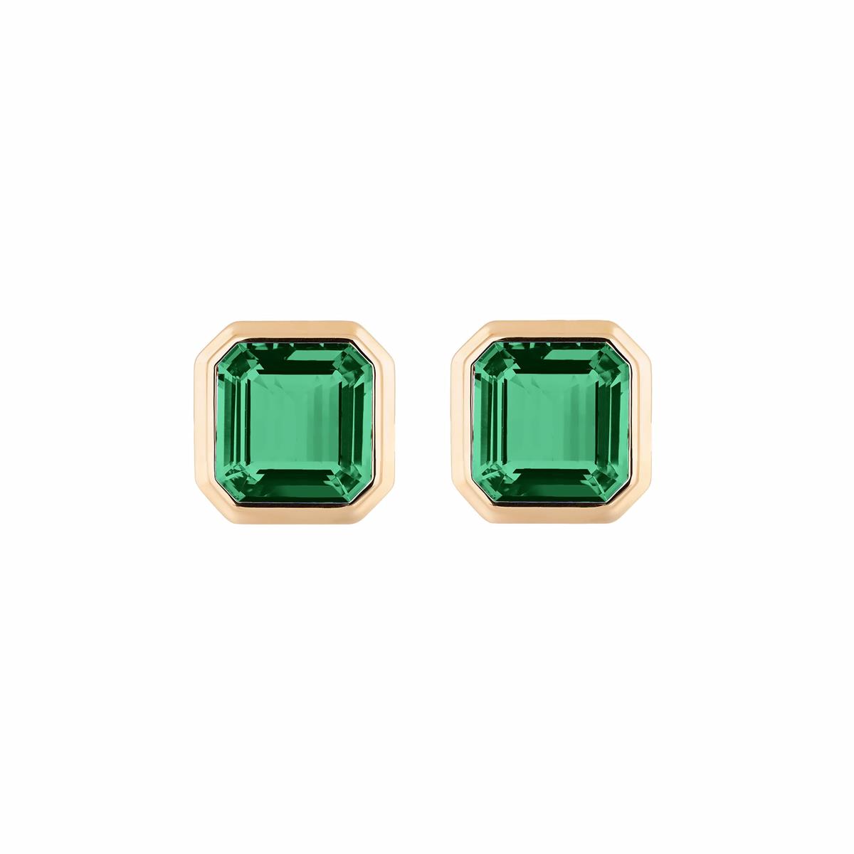 Goshwara Queen 18k Emerald Stud Earrings