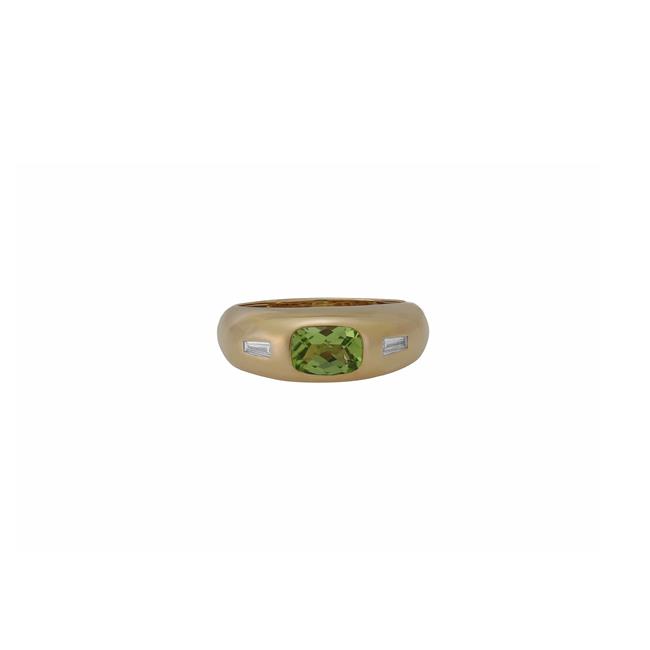 London Collection 14k Yellow Gold Peridot and Baguette Diamond Rectangle Cushion Ring