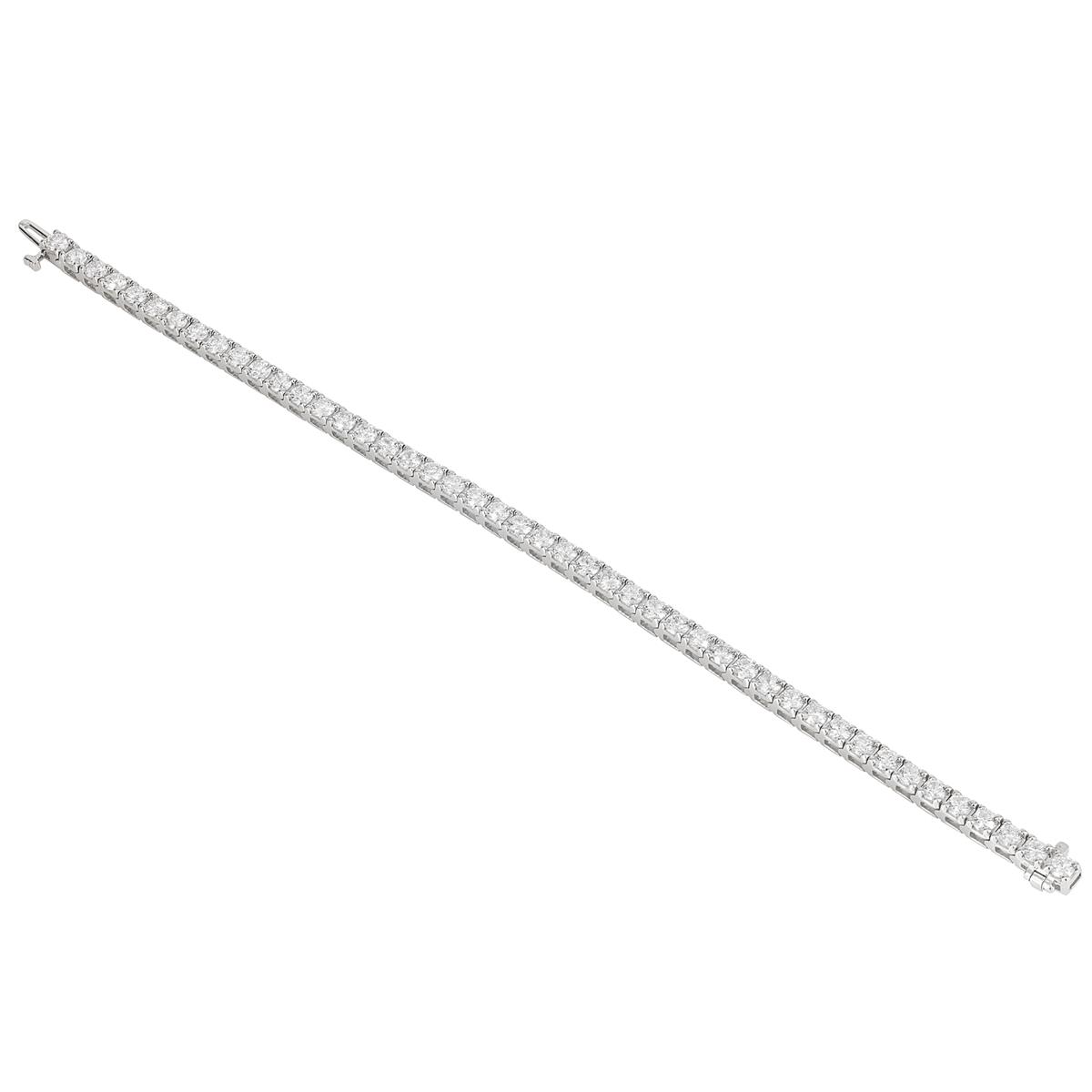 A Seamless Blend of Precision and Luxury 