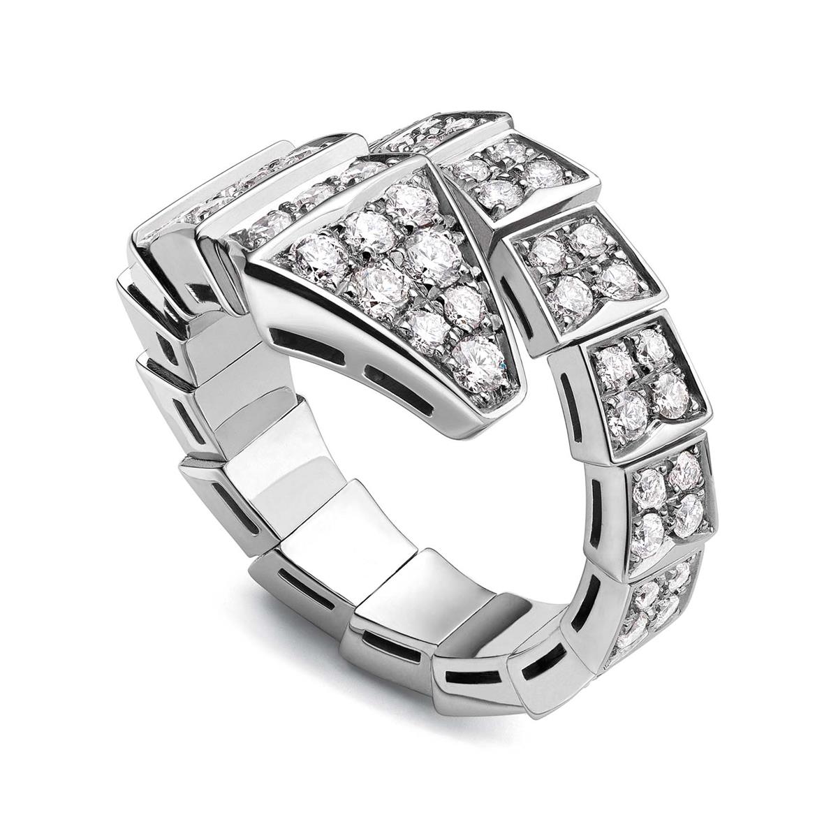 Stylish in Serpenti
