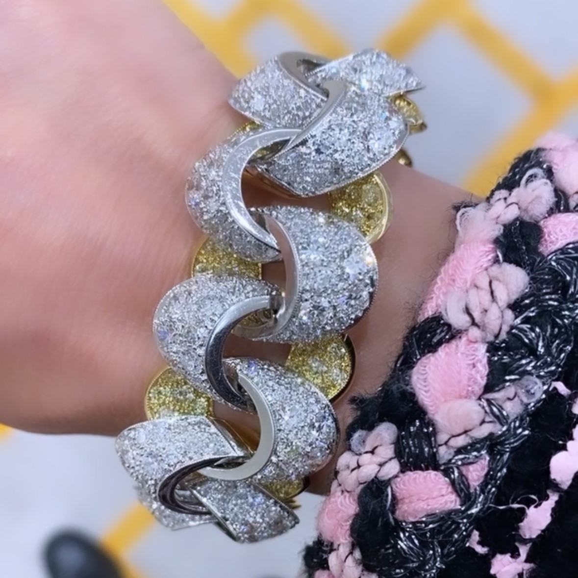 The perfect mix of yellow and white diamonds