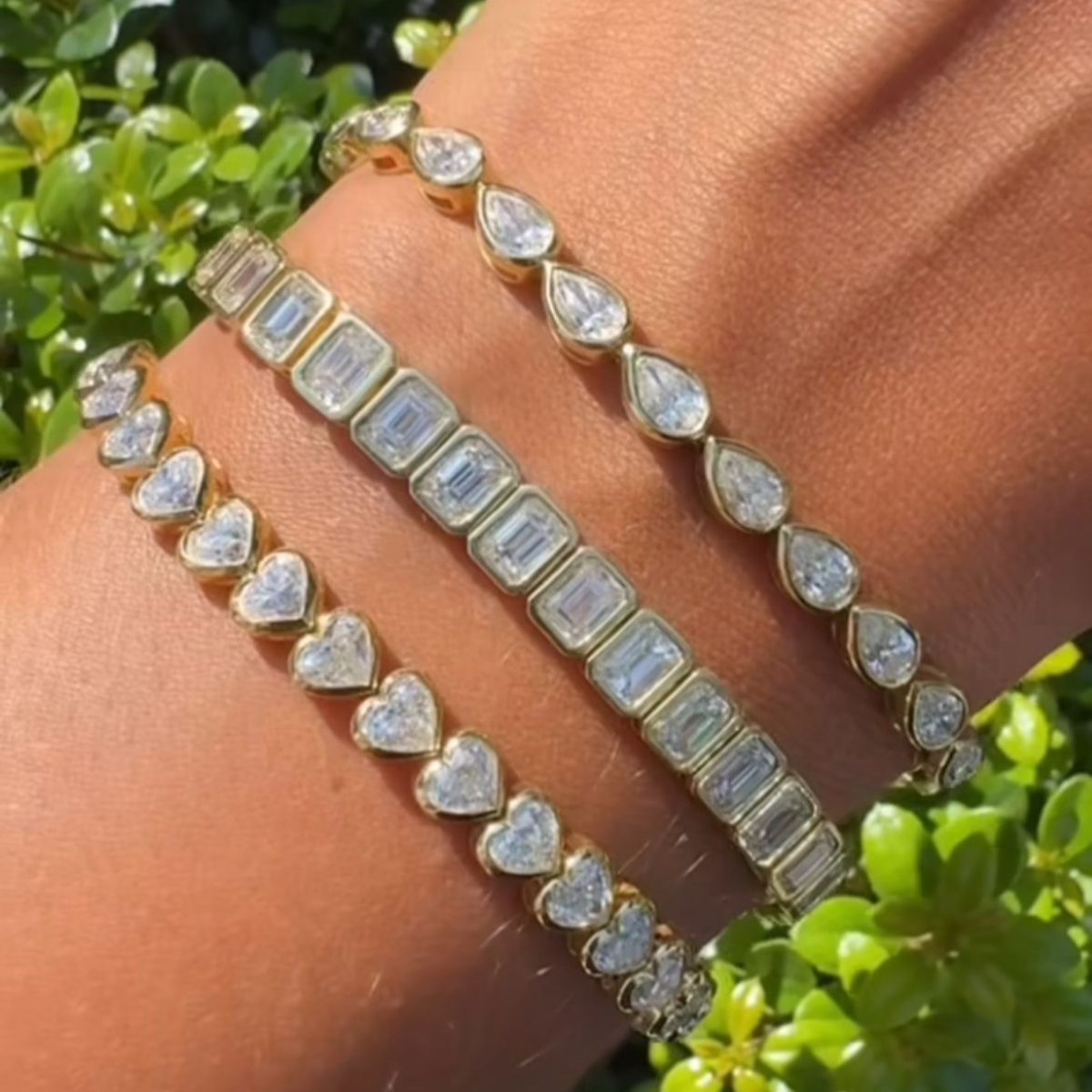 Norman Silverman 18k Yellow Gold Bezel Set Heart Shaped Diamond Bracelet