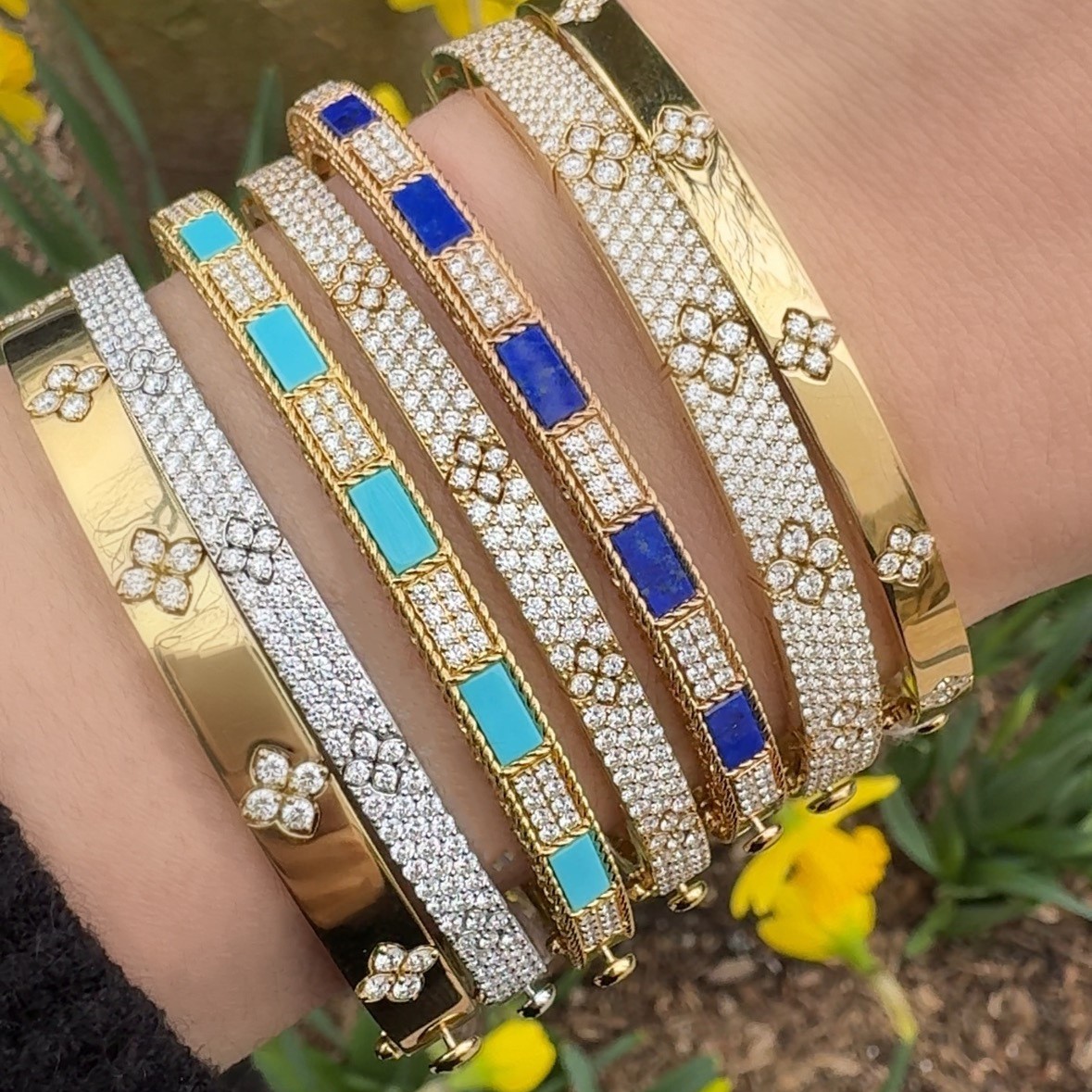 Let your arm party tell a story with @roberto_coin