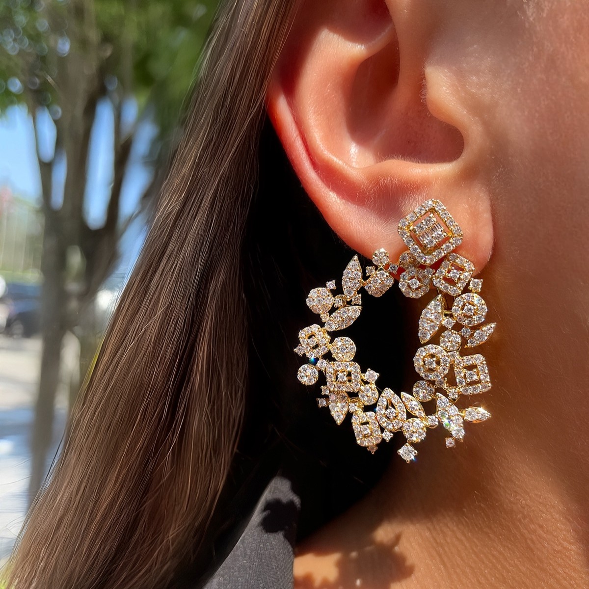 Two Looks. Endless Sparkle.