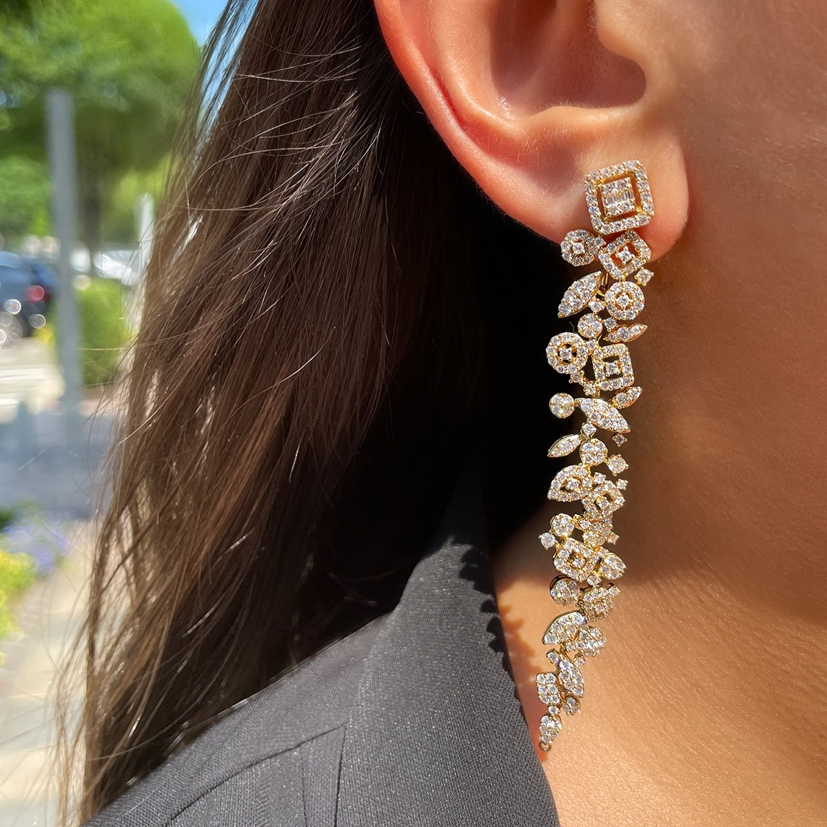 Two Looks. Endless Sparkle.