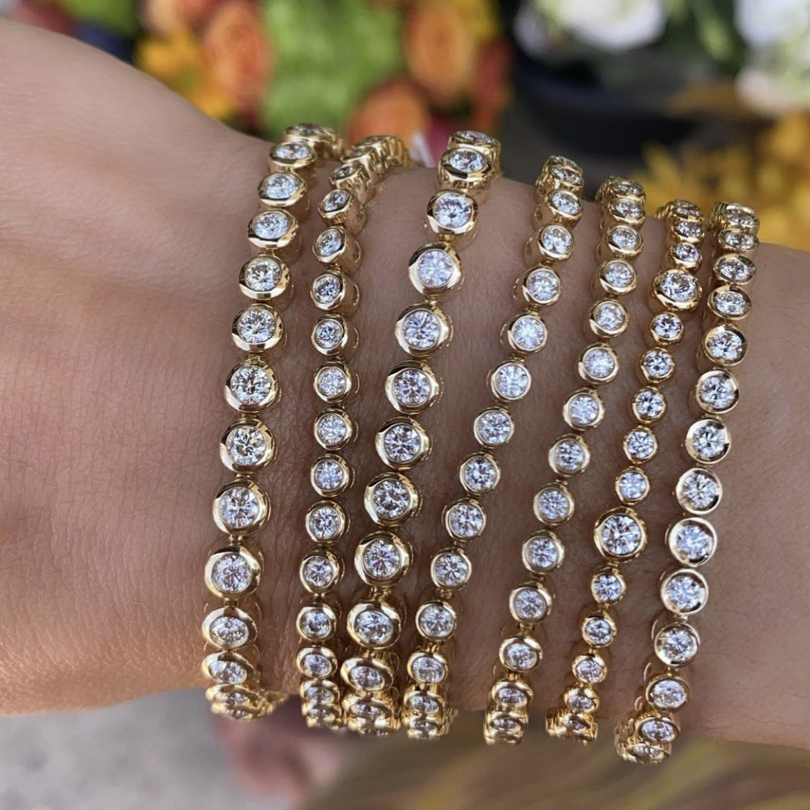 Bezels that make our yellow gold obsession complete