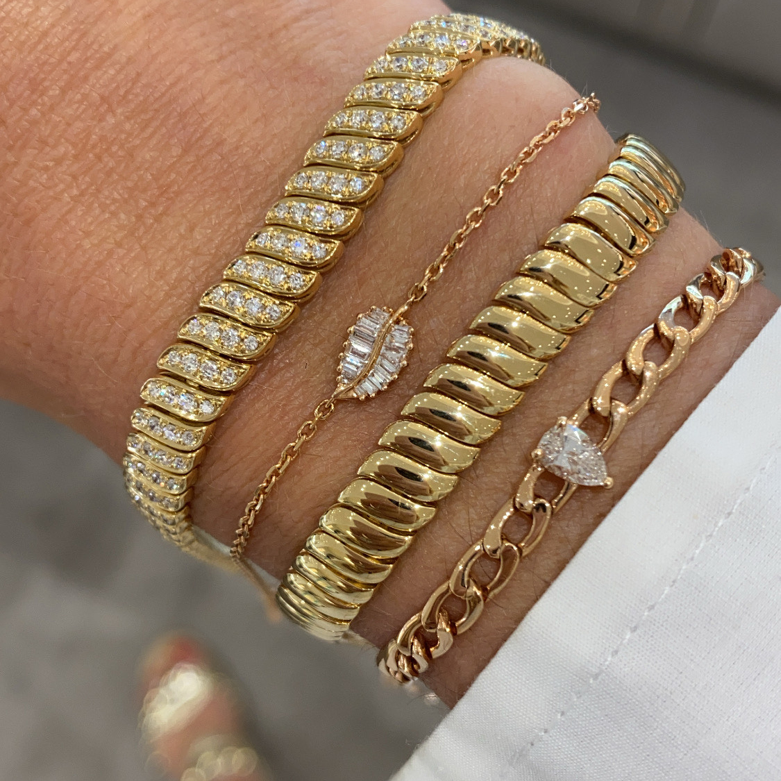 Sleek layers of @anitakojewelry
