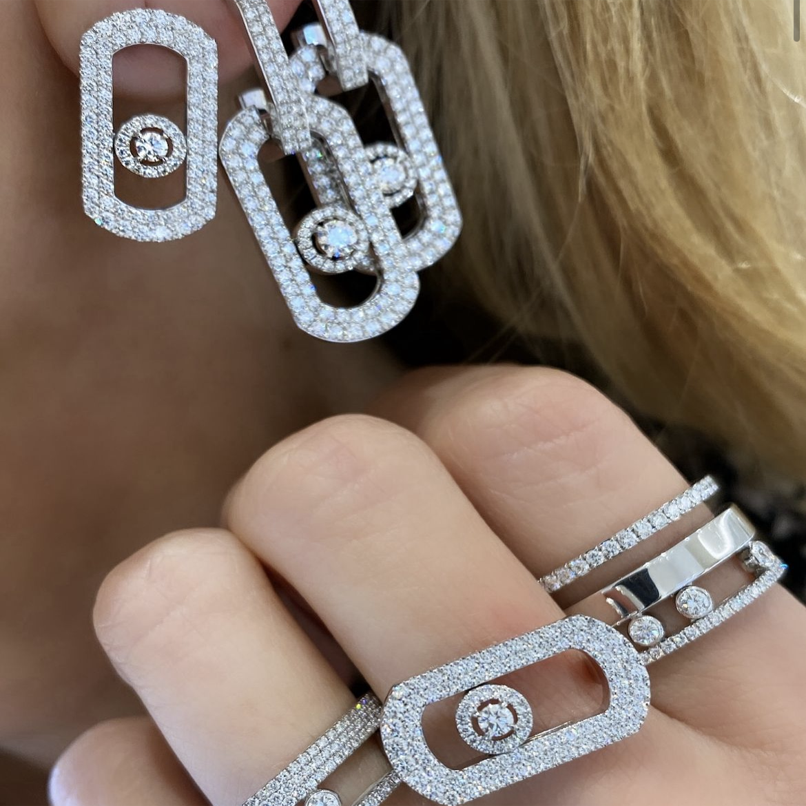A White Gold Move Party
