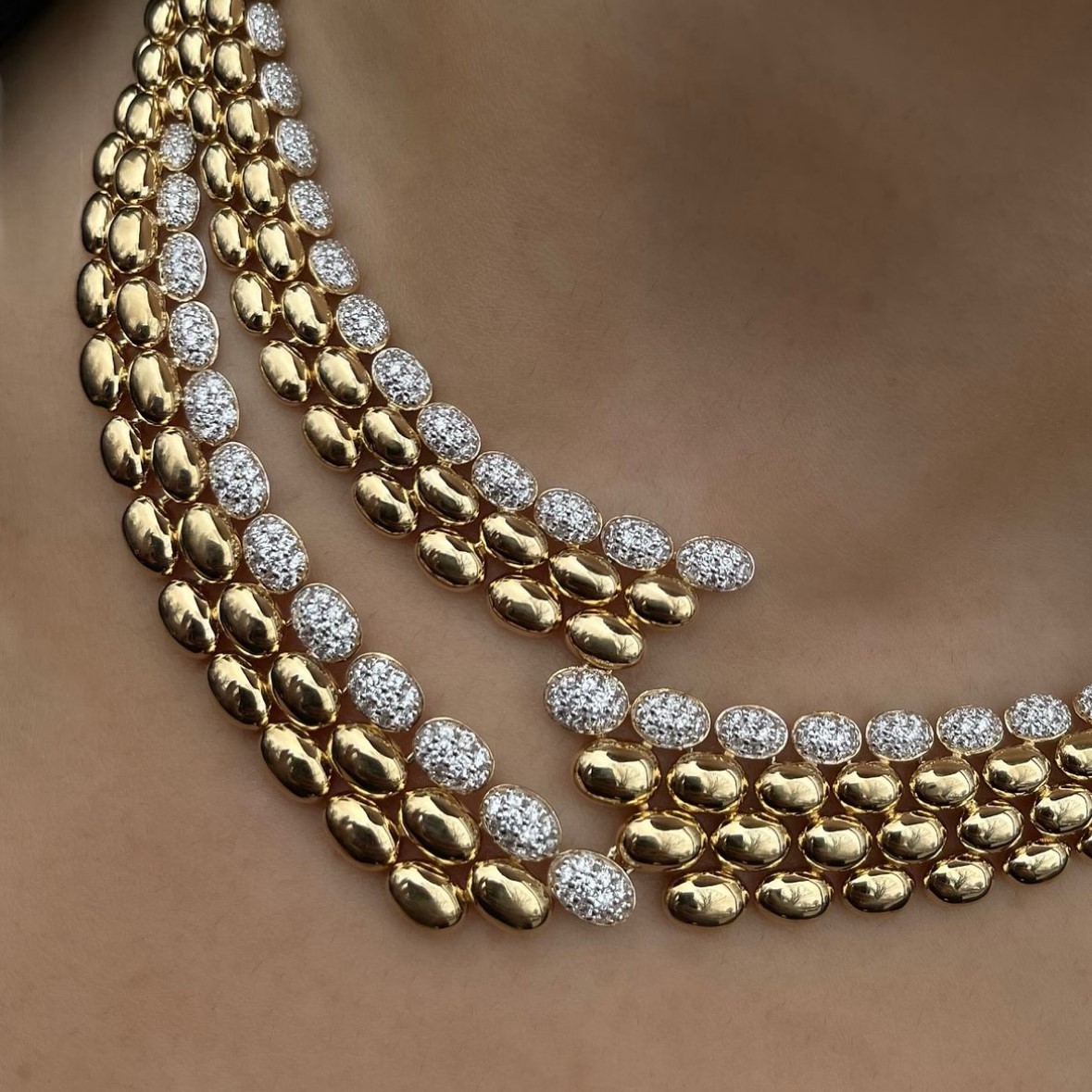 The perfect necklace for your Mob Wife winter