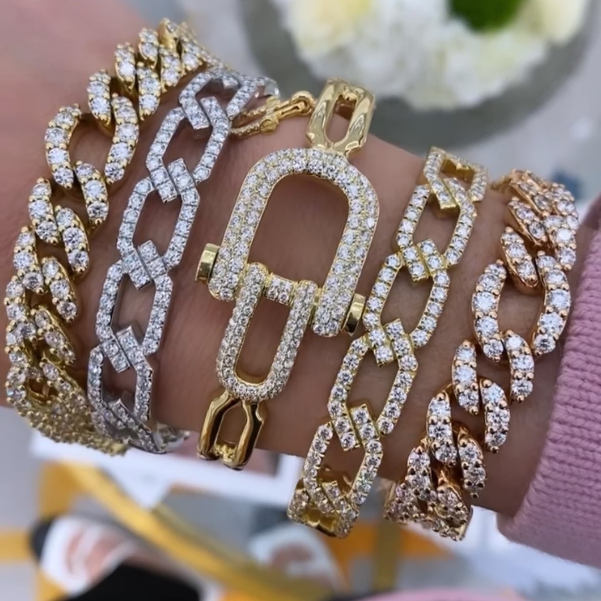 Linked in Luxury